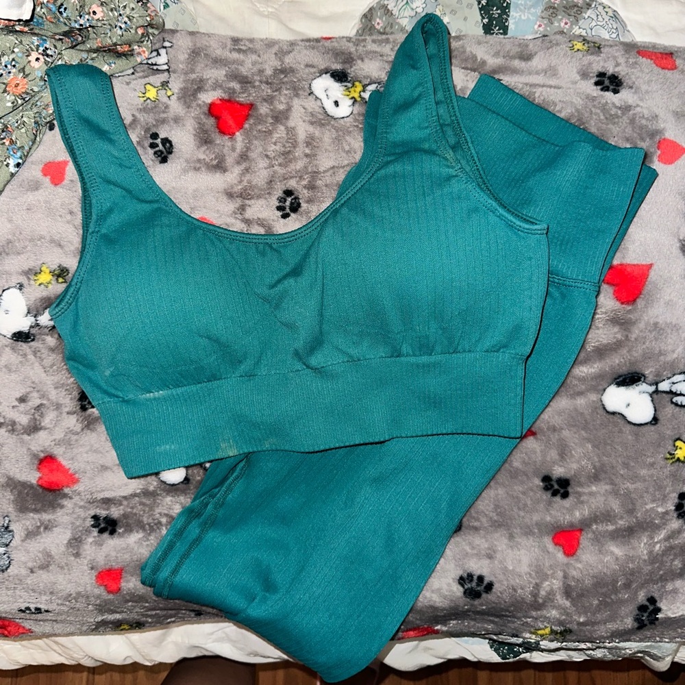 Bra + leggings workout set 💙